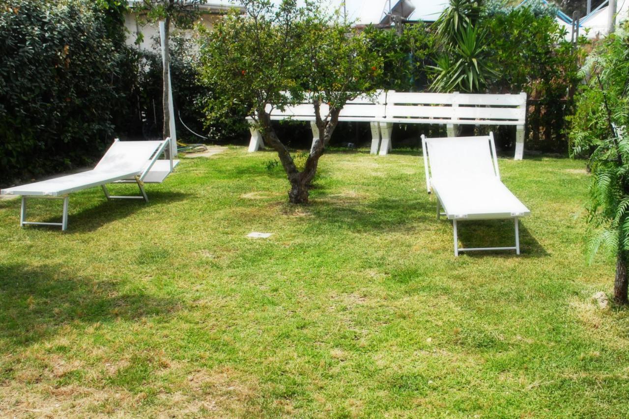Marechiaro Paestum Hotel Bagian luar foto